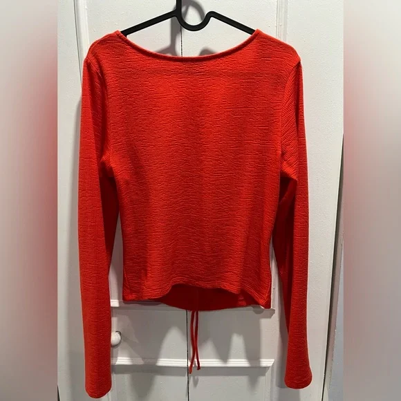 Dynamite 2-Way Shirt 🧡 - Picture 7 of 8